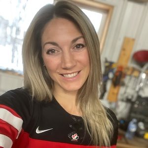 Meet your Posher, Kayla